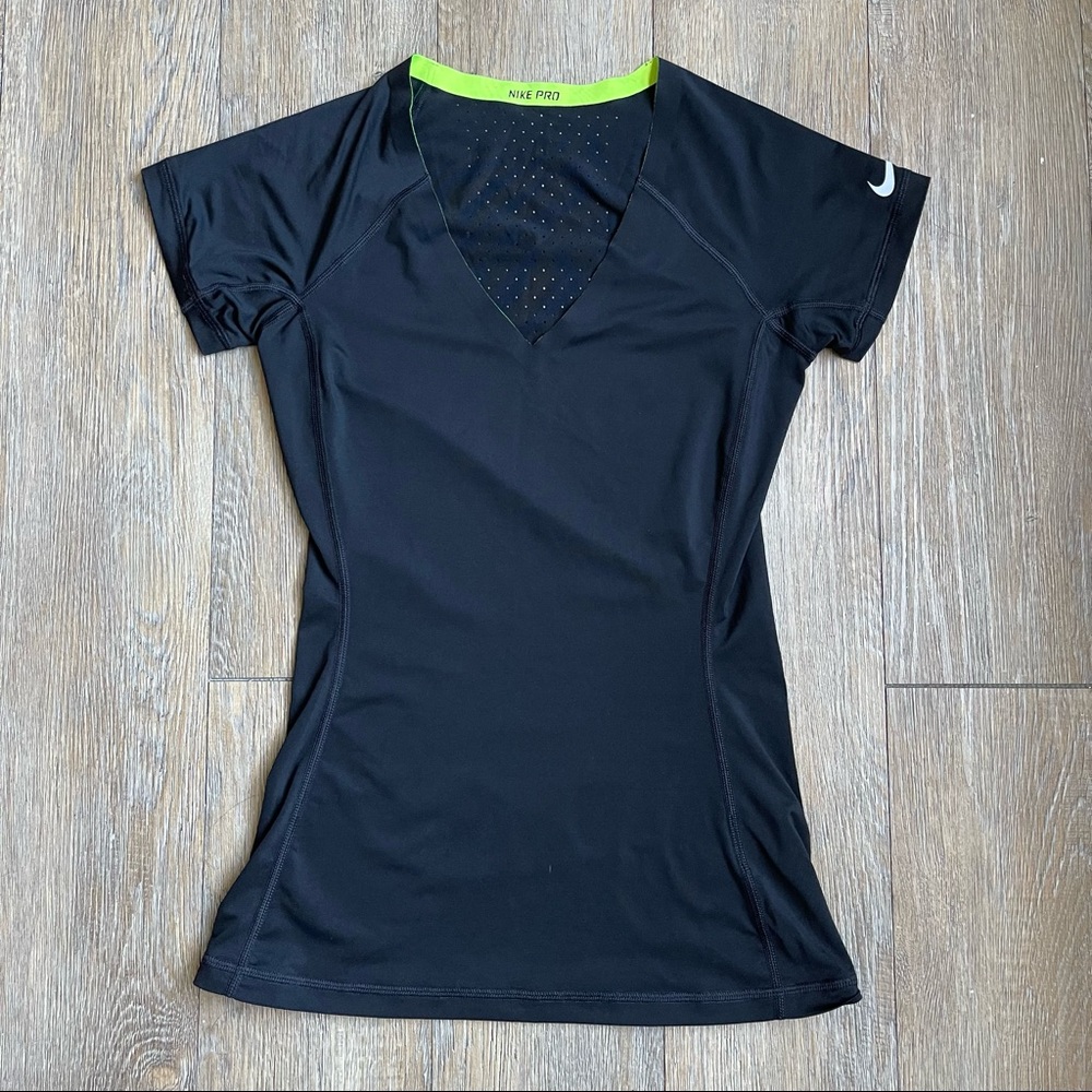 Nike - Women’s - Black V-neck Fitted Workout T-Shirt - Small